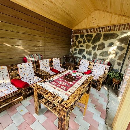 Guest House Poligloti Telawi Exterior foto