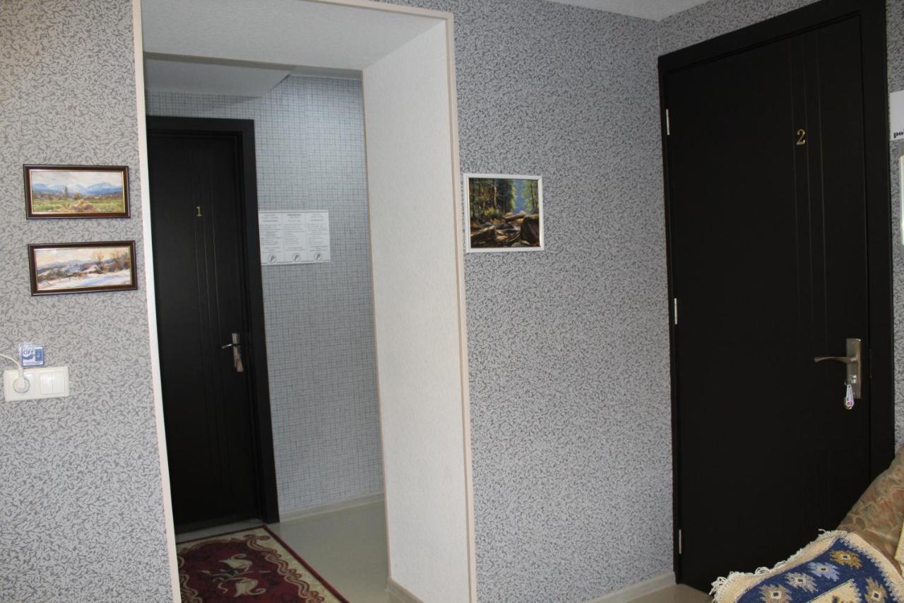 Guest House Poligloti Telawi Exterior foto